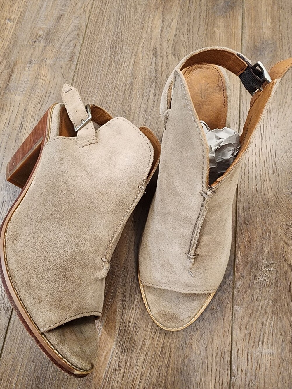 Frye Courtney Sling Back Peep Toe Stacked Heels Shoes Tan Suede size 10